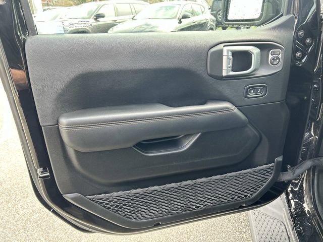 Used 2022 Jeep Gladiator Overland image 21