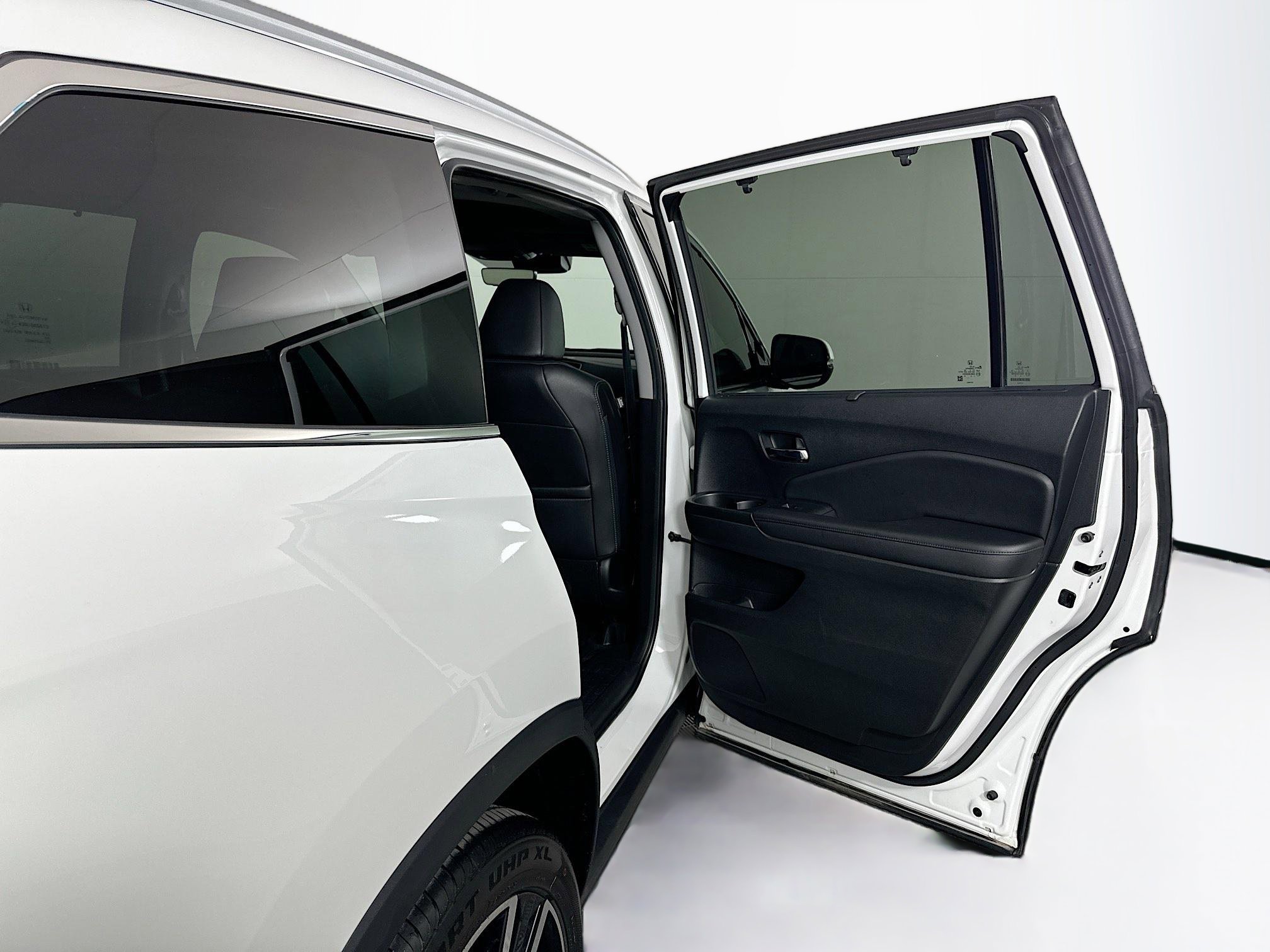 Used 2021 Honda Pilot Elite image 32
