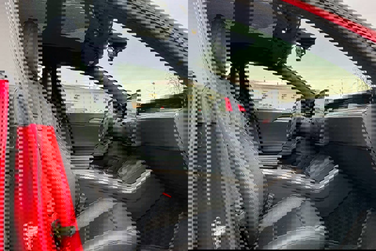 Used 2021 Tesla Model S Plaid image 11