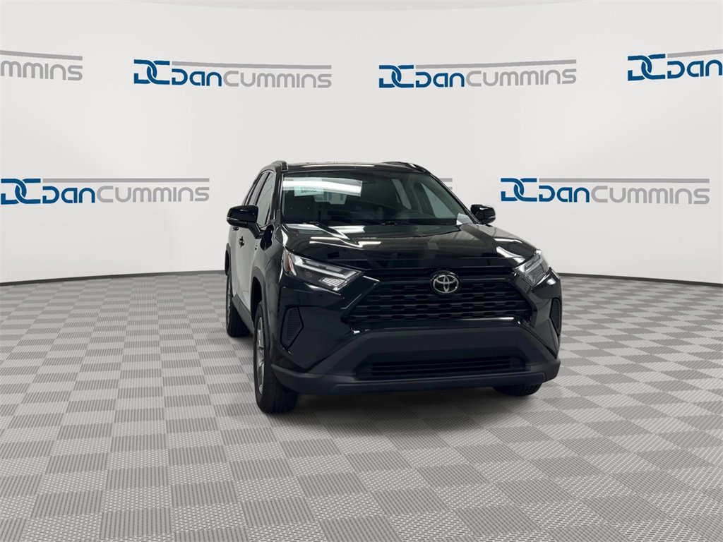 Used 2023 Toyota RAV4 XLE image 2