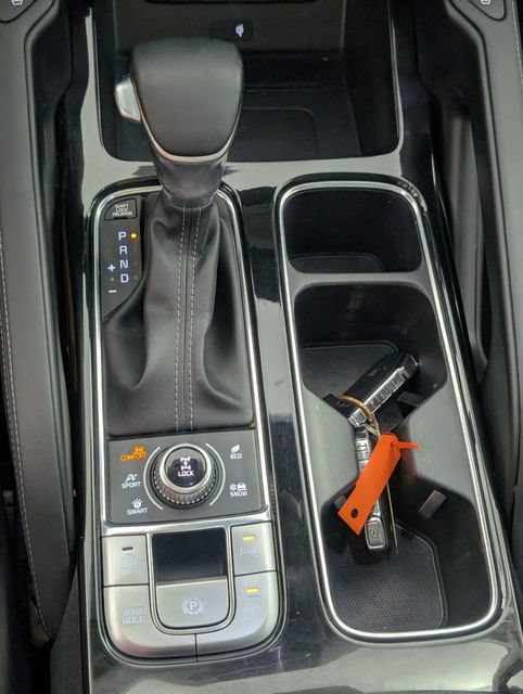Used 2022 Kia Telluride SX w/ Nightfall Edition Package AWD/4WD image 26