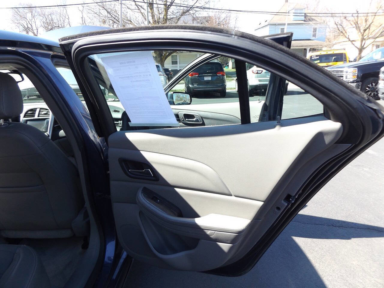 Used 2015 Chevrolet Malibu LT w/ Leather Package image 27