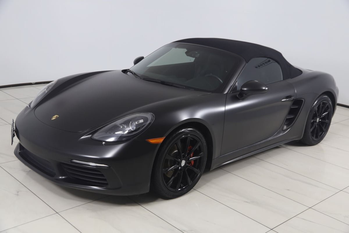 Used 2017 Porsche 718 Boxster RWD image 41