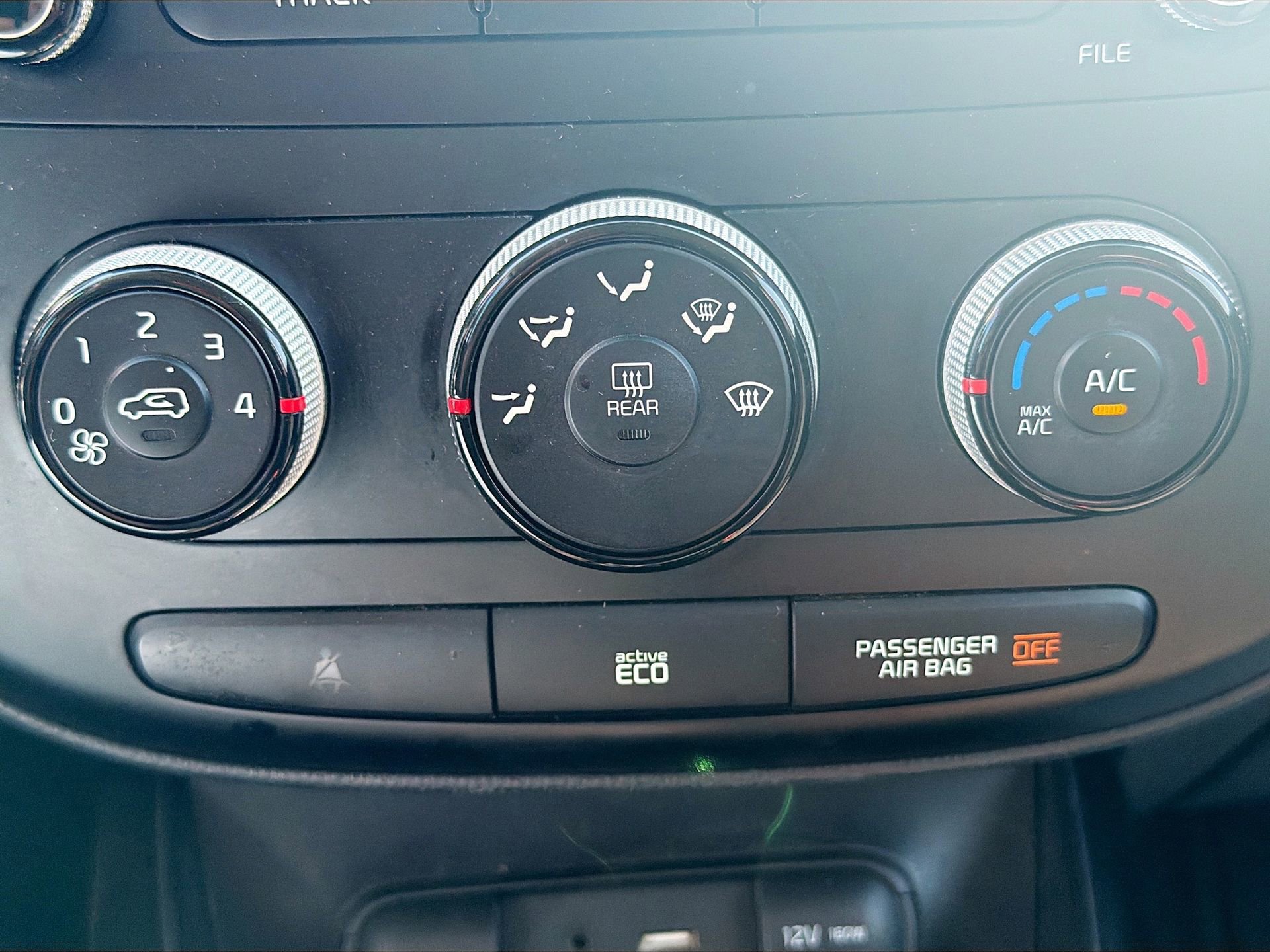 Used 2016 Kia Soul + image 16