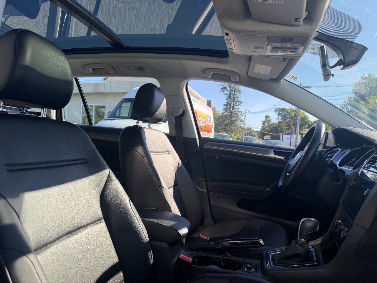 Used 2018 Volkswagen Golf Alltrack SE AWD/4WD image 27