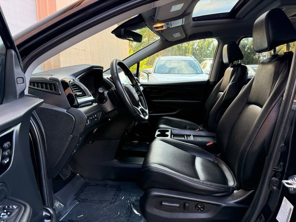Used 2023 Honda Odyssey Touring image 11