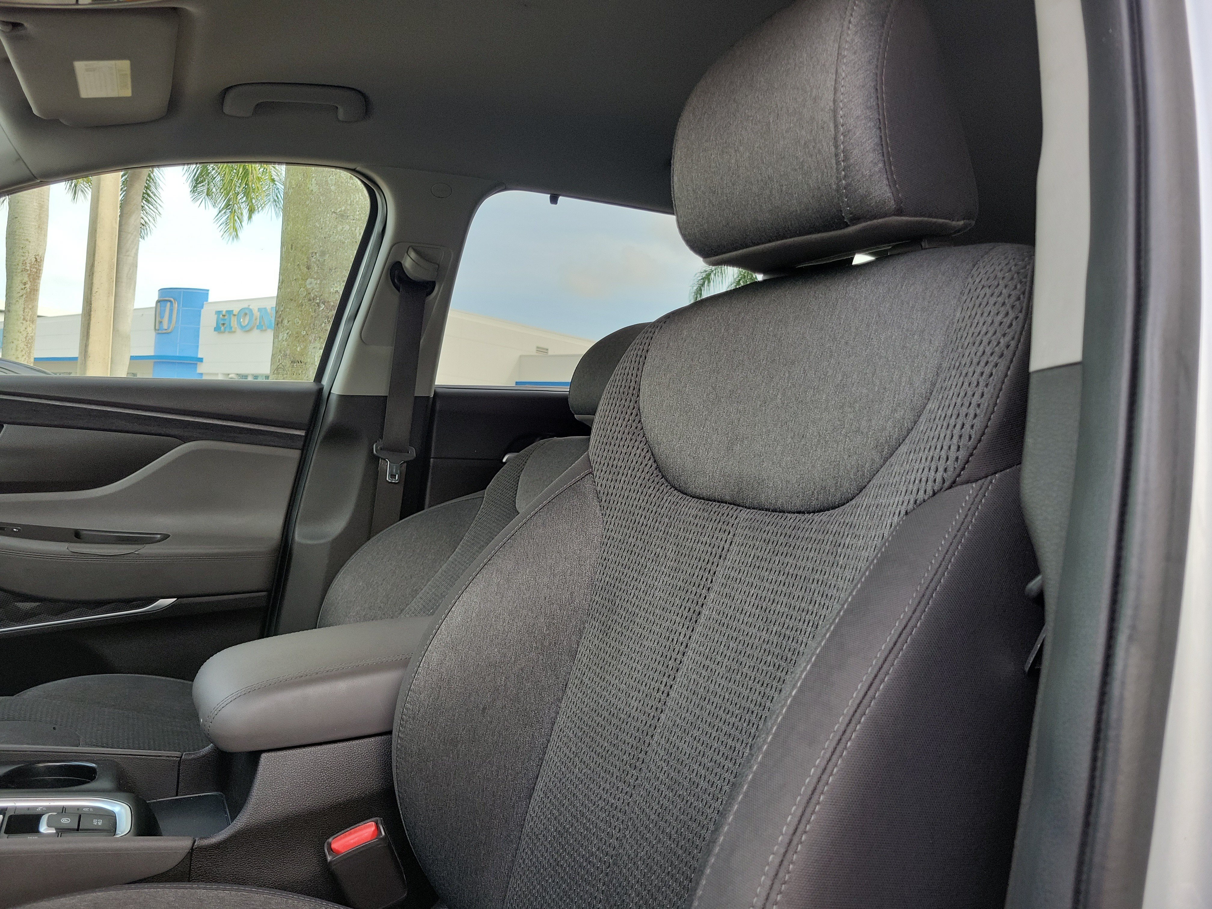 Used 2019 Hyundai Santa Fe SEL FWD image 21