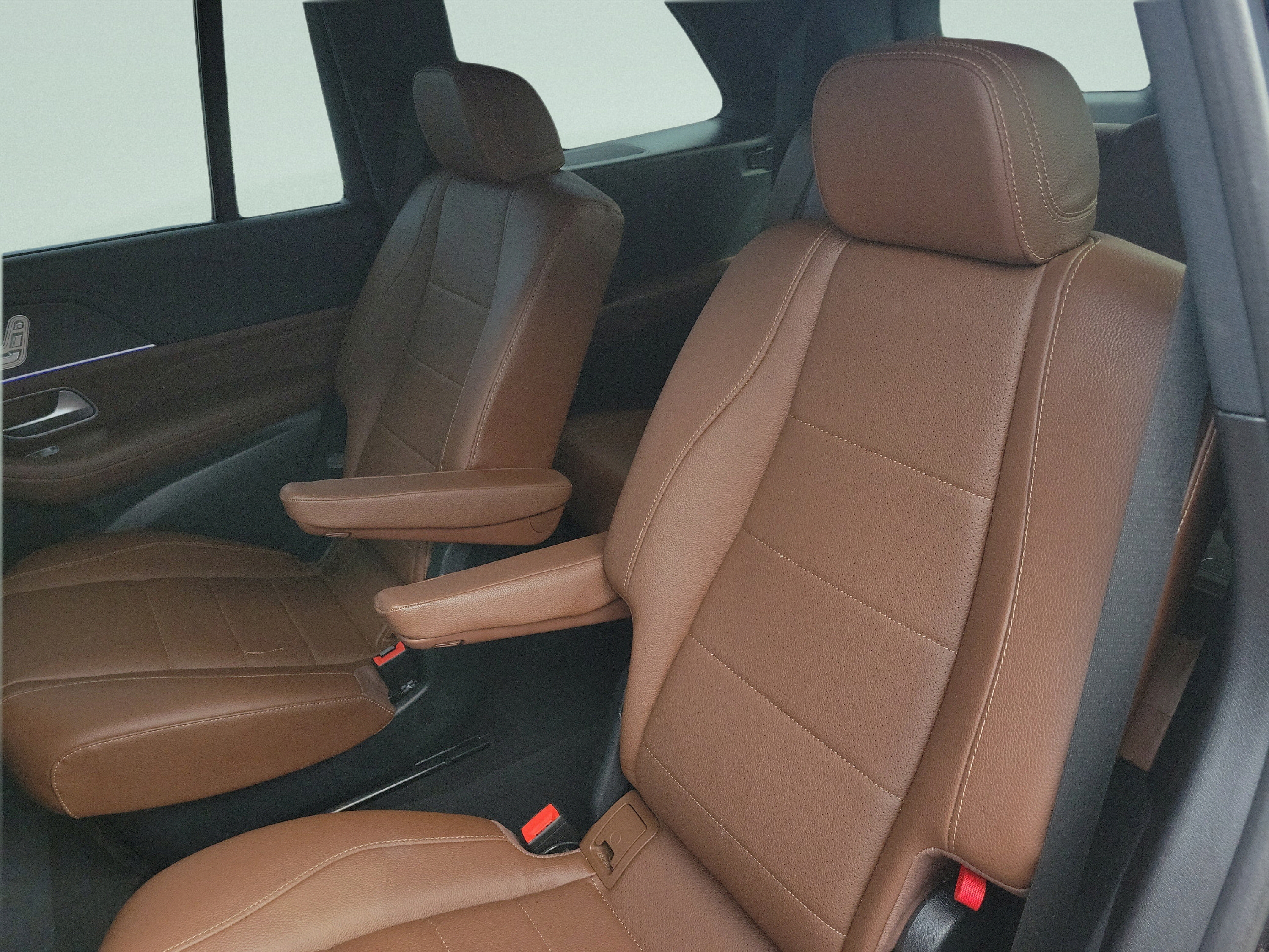 Certified 2024 Mercedes-Benz GLS 450 4MATIC image 9