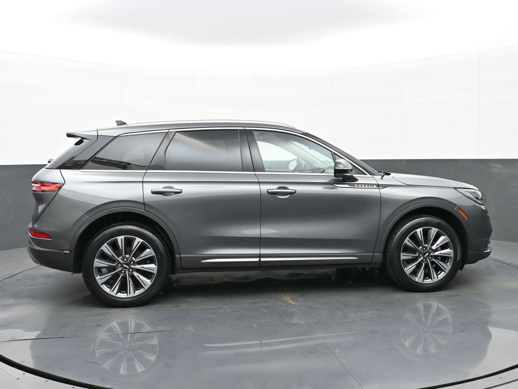 Used 2022 Lincoln Corsair Reserve w/ Elements Package image 2