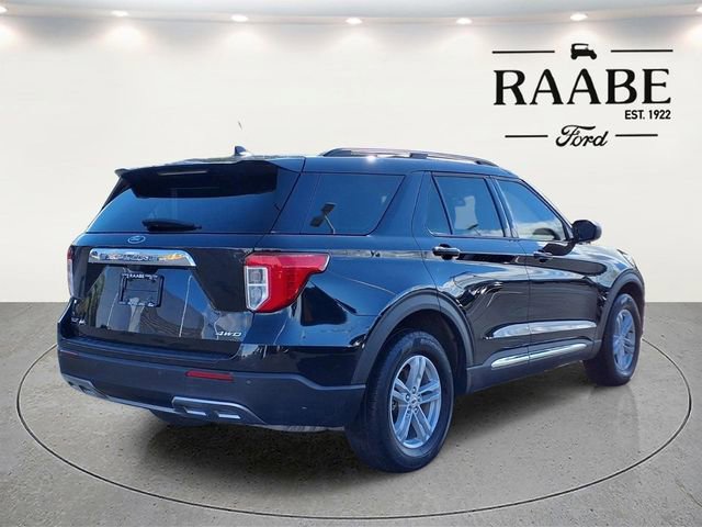 Used 2024 Ford Explorer XLT w/ Equipment Group 202A AWD/4WD image 7