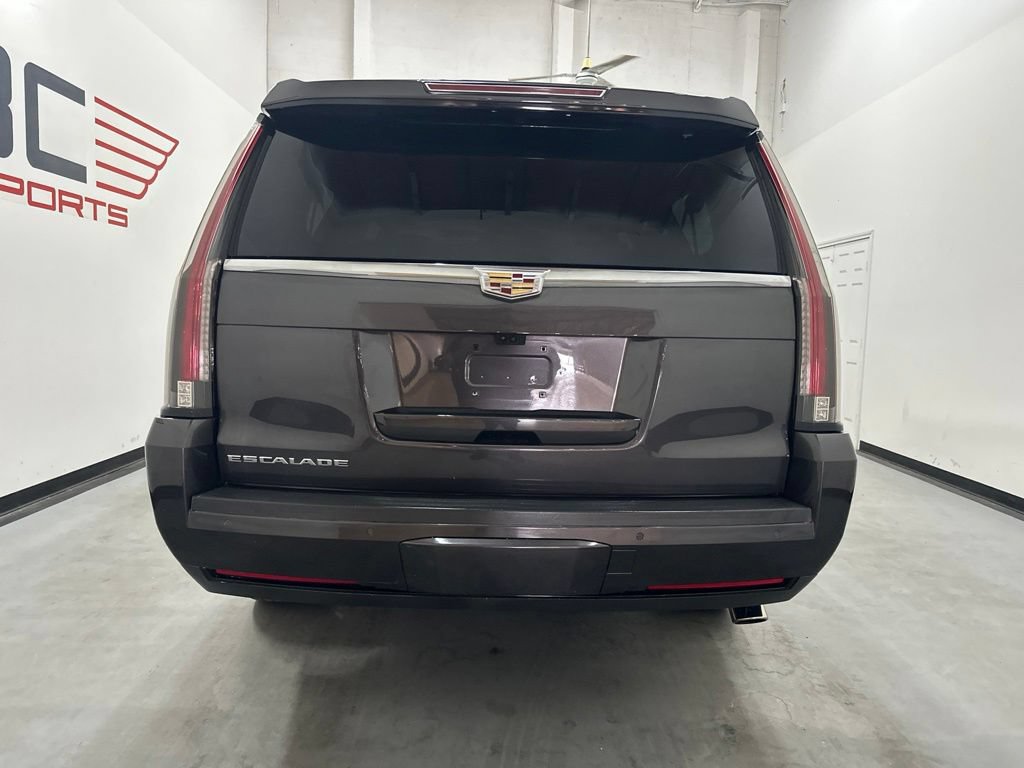 Used 2018 Cadillac Escalade ESV Premium Luxury RWD image 11