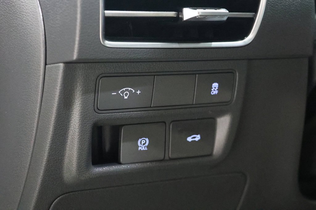 Used 2025 Hyundai Sonata SEL FWD image 18