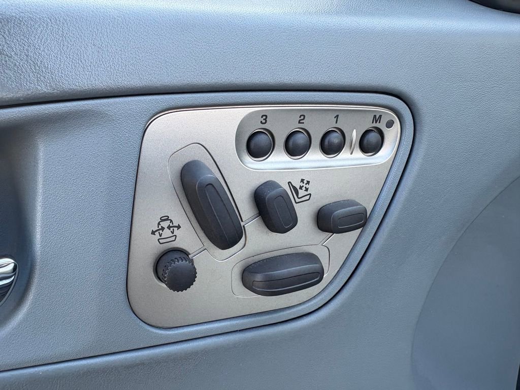 Used 2007 Jaguar XK Convertible image 18