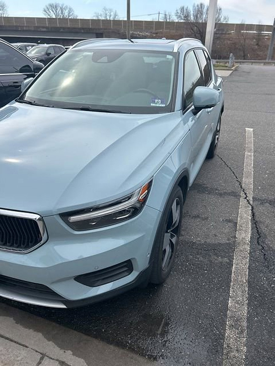 Used 2019 Volvo XC40 T5 Momentum image 13