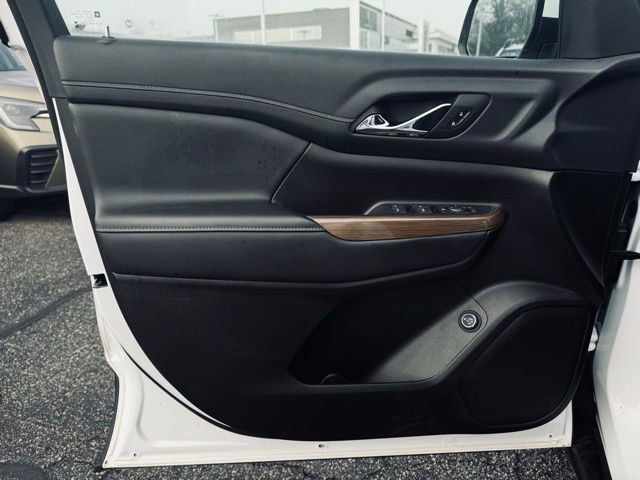 Used 2023 GMC Acadia SLE AWD/4WD image 13