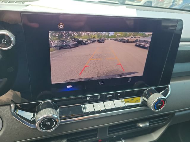 Used 2023 Chevrolet Colorado Trail Boss AWD/4WD image 29