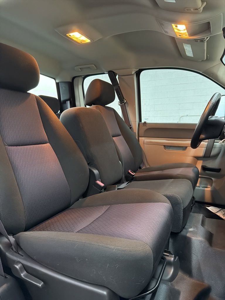 Used 2013 Chevrolet Silverado 3500 W/T image 27