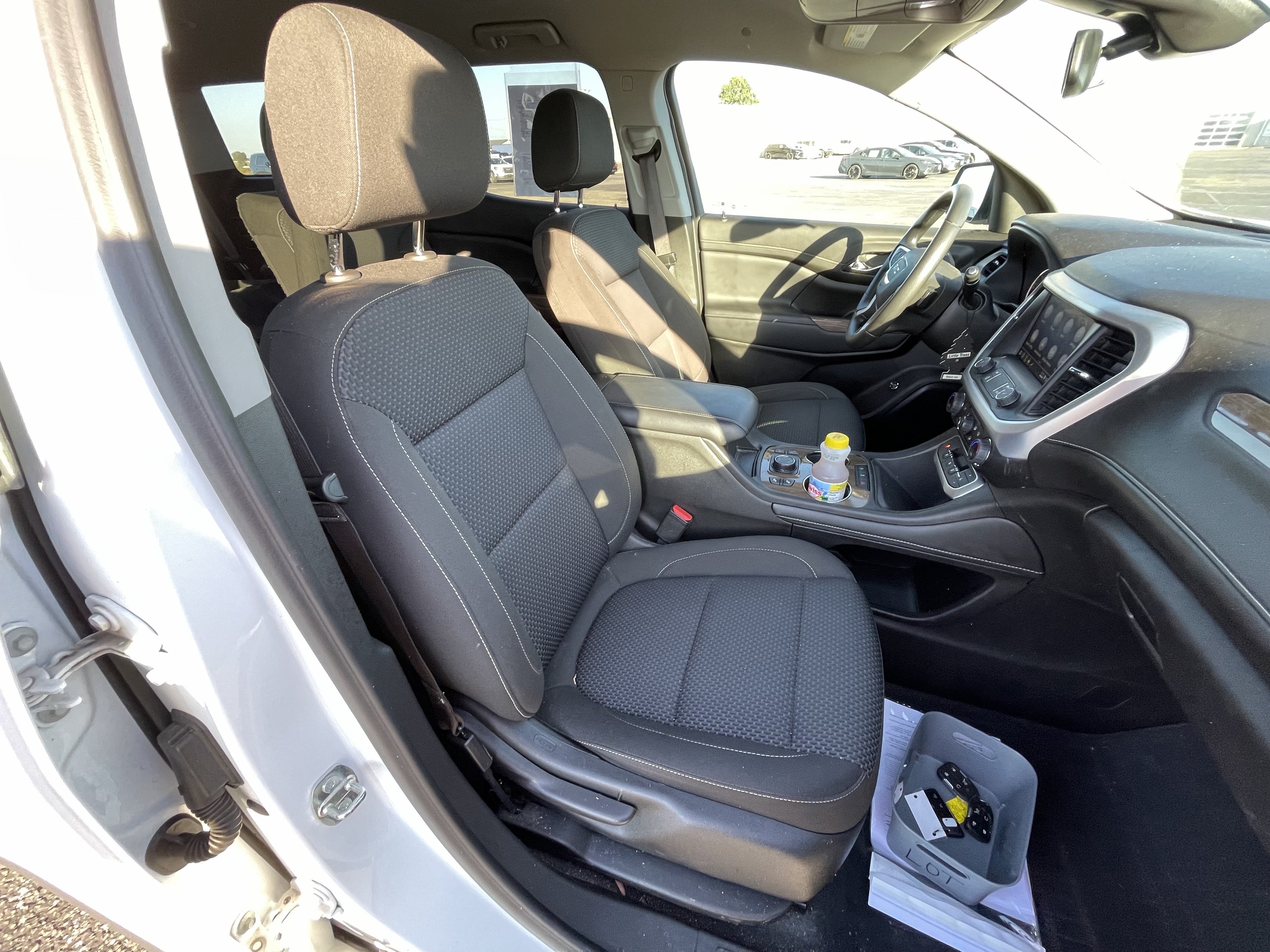 Used 2023 GMC Acadia SLE w/ Driver Convenience Package AWD/4WD image 12