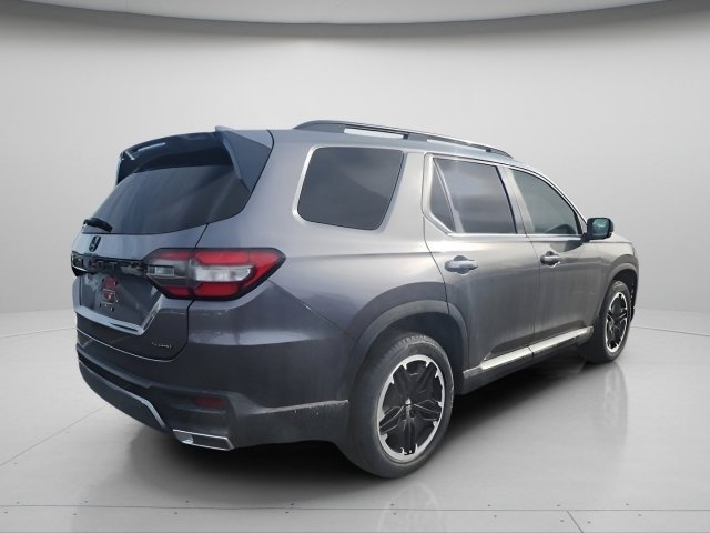 New 2026 Honda Pilot Touring image 8