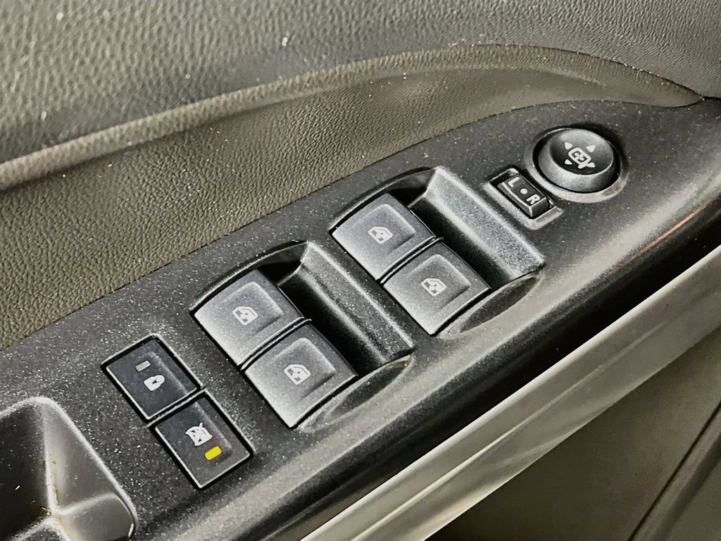 Used 2020 Chevrolet Colorado LT w/ LT Convenience Package AWD/4WD image 16