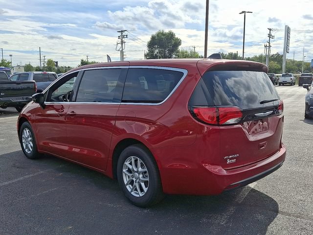 New 2026 Chrysler Voyager LX FWD image 5