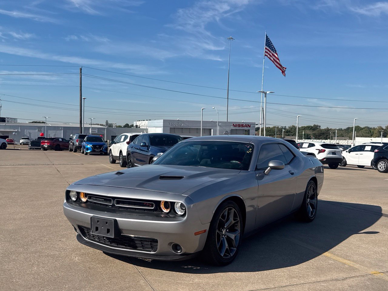 Used 2017 Dodge Challenger R/T w/ Driver Convenience Group RWD image 11