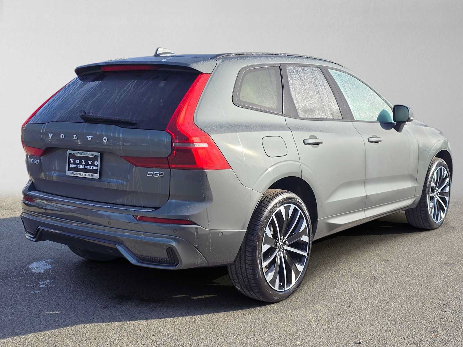 New 2027 Volvo XC60 B5 Ultra AWD/4WD image 3
