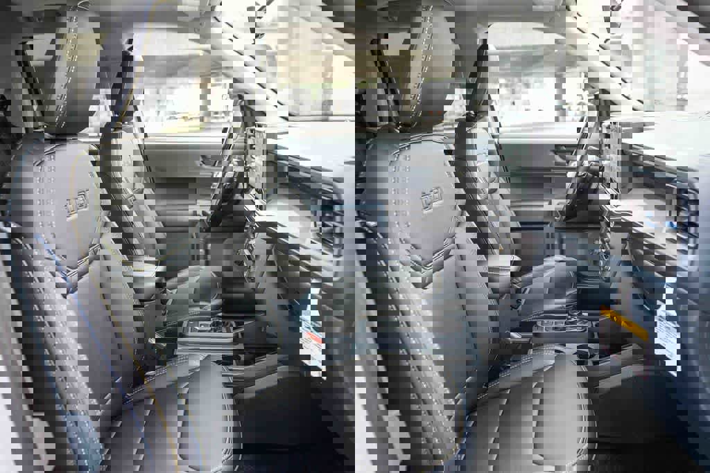 New 2026 Ford Maverick Lobo image 16