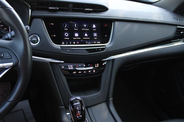 Used 2025 Cadillac XT6 Luxury AWD/4WD image 16
