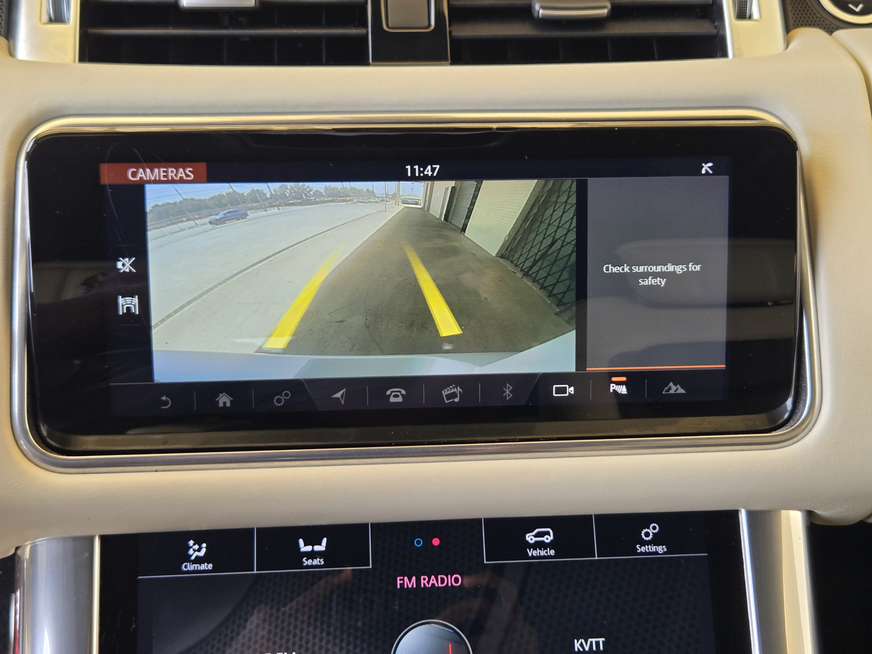 Used 2018 Land Rover Range Rover Sport HSE Dynamic AWD/4WD image 16