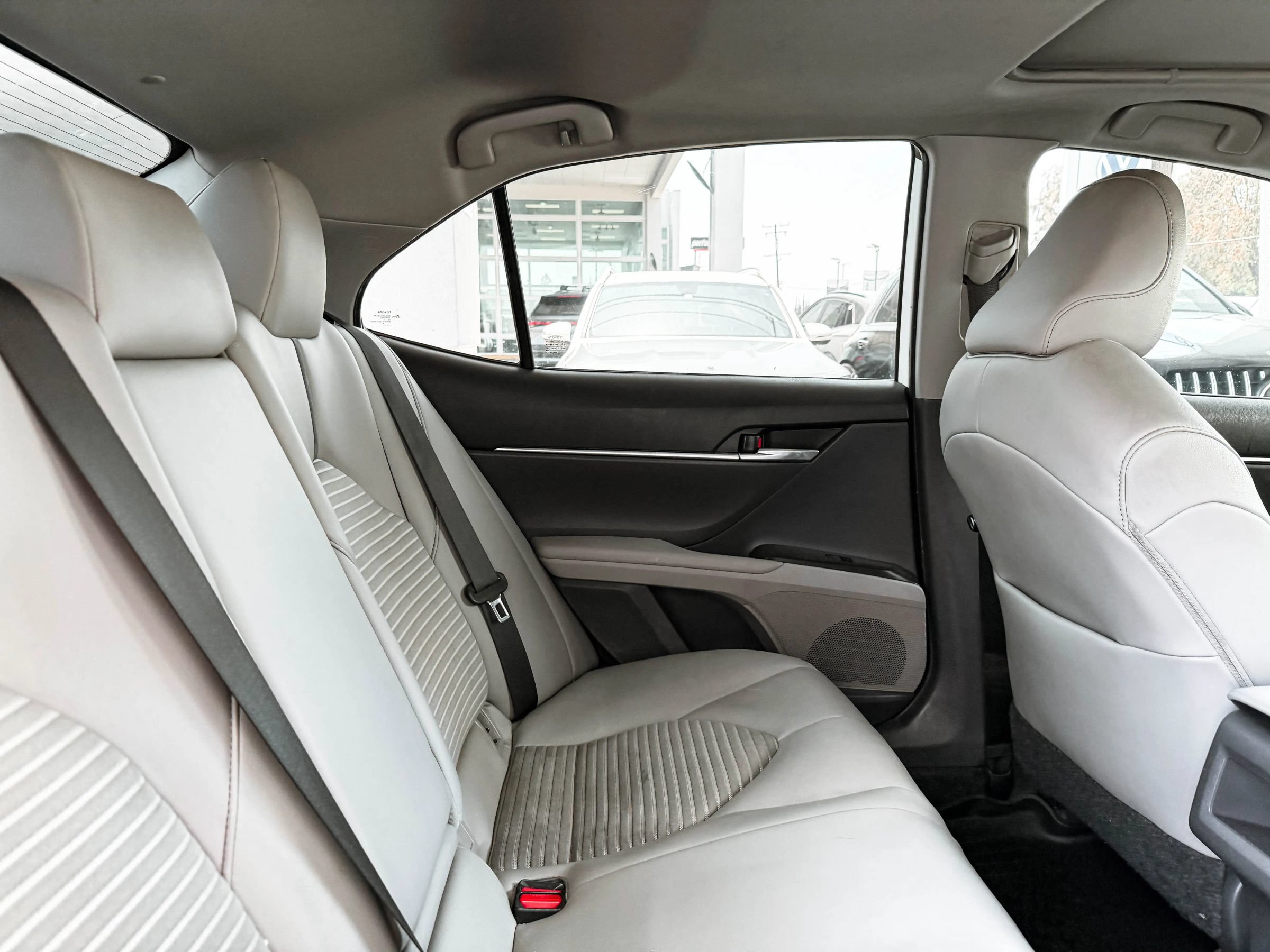 Used 2021 Toyota Camry SE w/ Audio Upgrade Package FWD image 26
