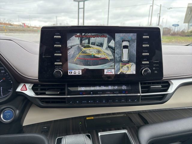 Used 2022 Toyota Sienna Platinum image 30