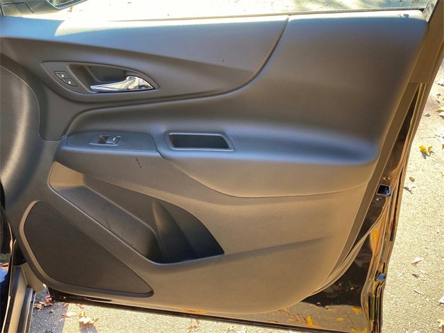 Used 2024 Chevrolet Equinox LT image 36