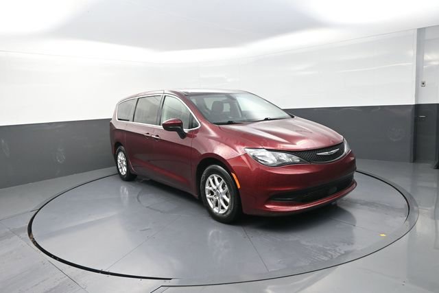 Used 2022 Chrysler Voyager LX FWD image 61
