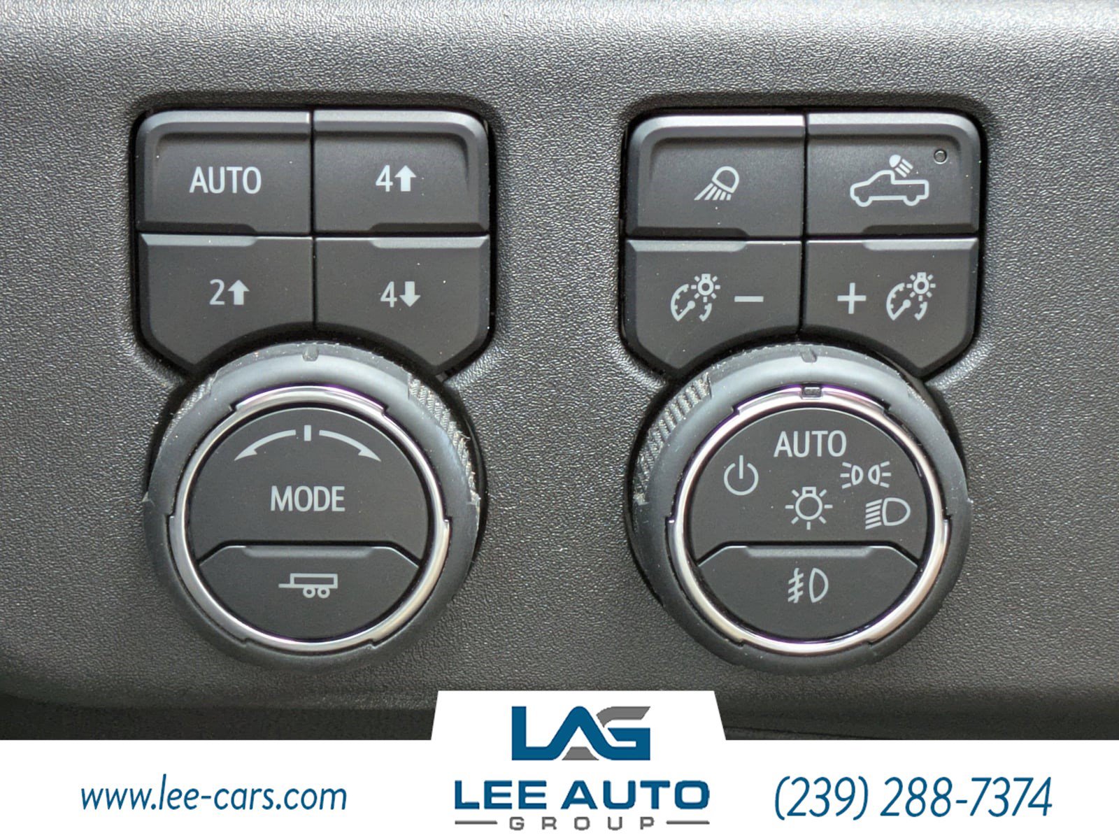 Used 2025 Chevrolet Silverado 1500 LTZ AWD/4WD image 20