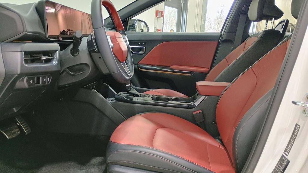 Used 2025 Kia K4 GT-Line Turbo image 11