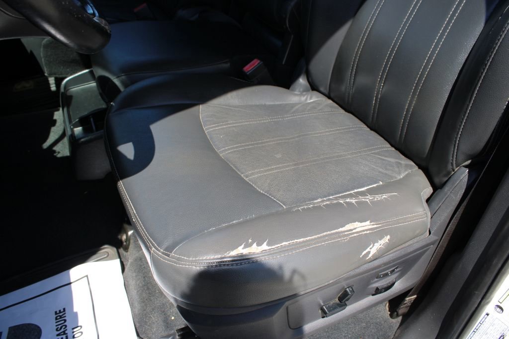 Used 2012 RAM 3500 Laramie w/ Cold Weather Group image 14