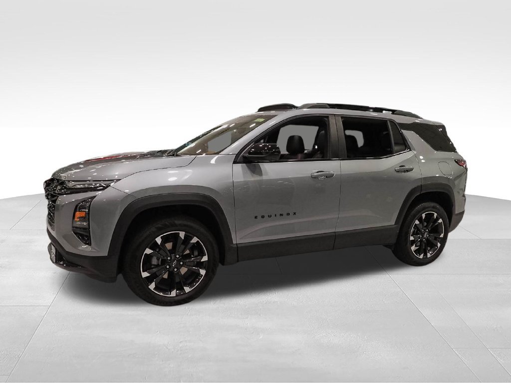 New 2026 Chevrolet Equinox RS w/ Convenience Package III FWD image 2
