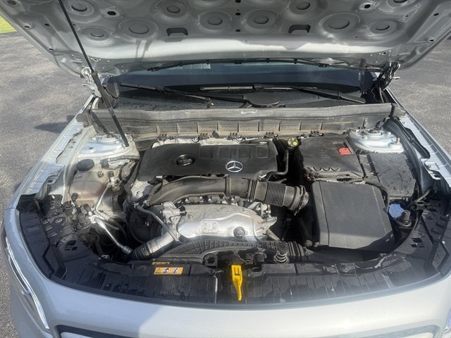 Used 2022 Mercedes-Benz GLB 250 4MATIC image 5