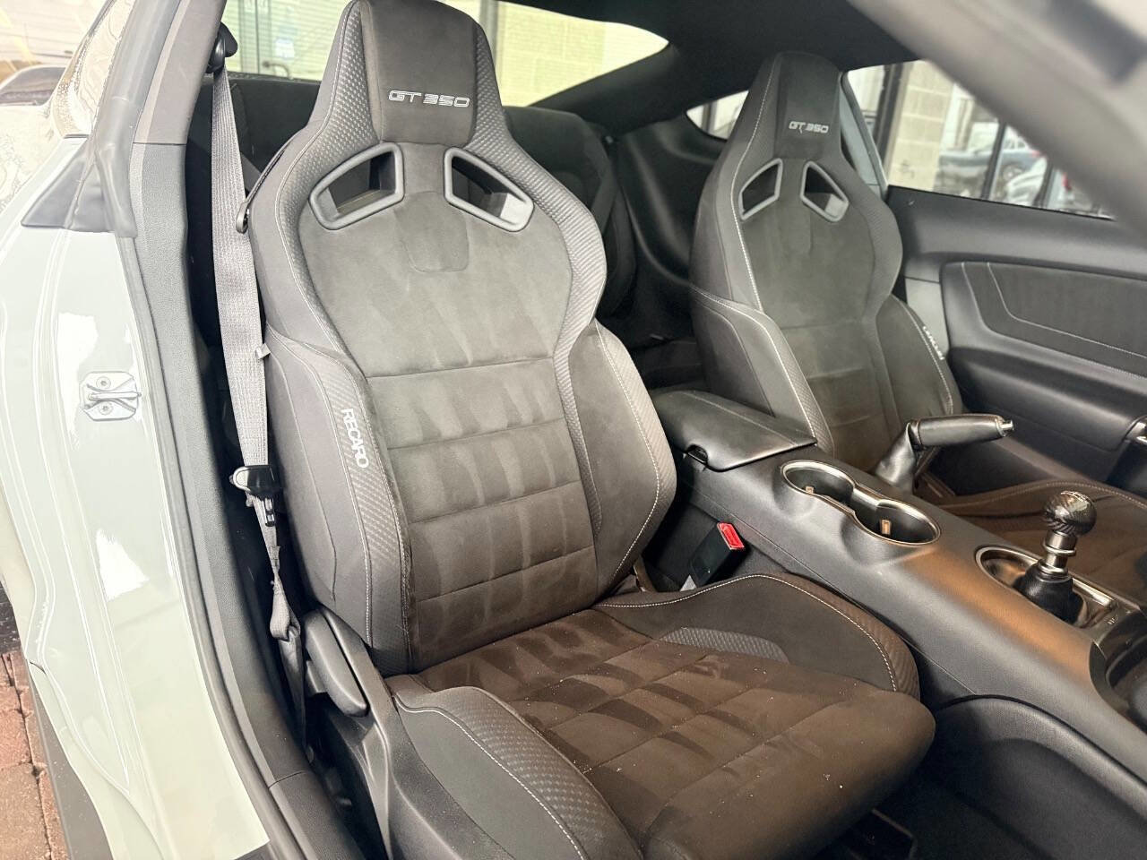 Used 2017 Ford Mustang Shelby GT350 w/ Electronics Package image 38