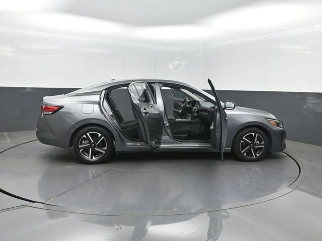 Used 2024 Nissan Sentra SV FWD image 36