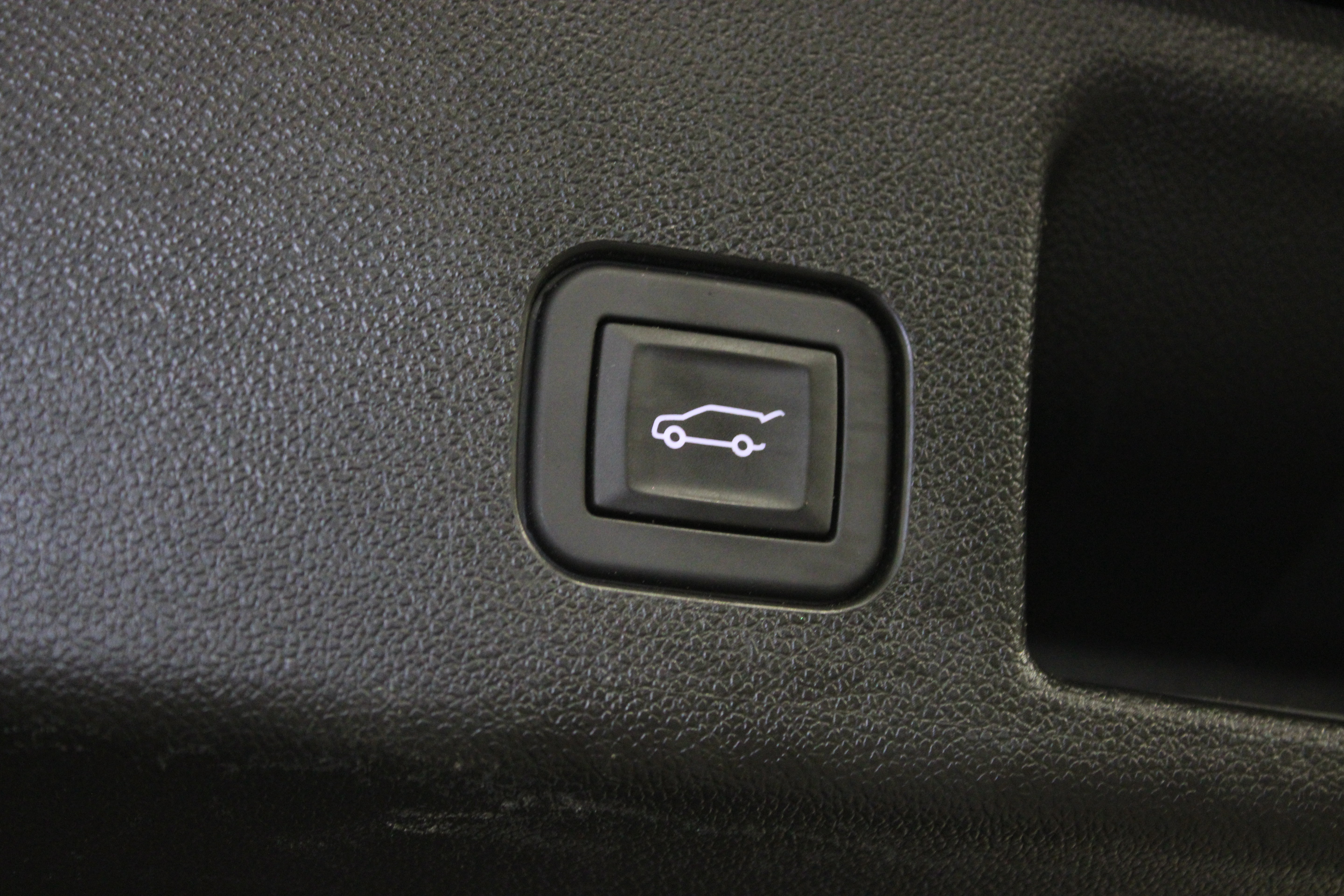 Used 2024 Chevrolet Equinox EV LT FWD image 13