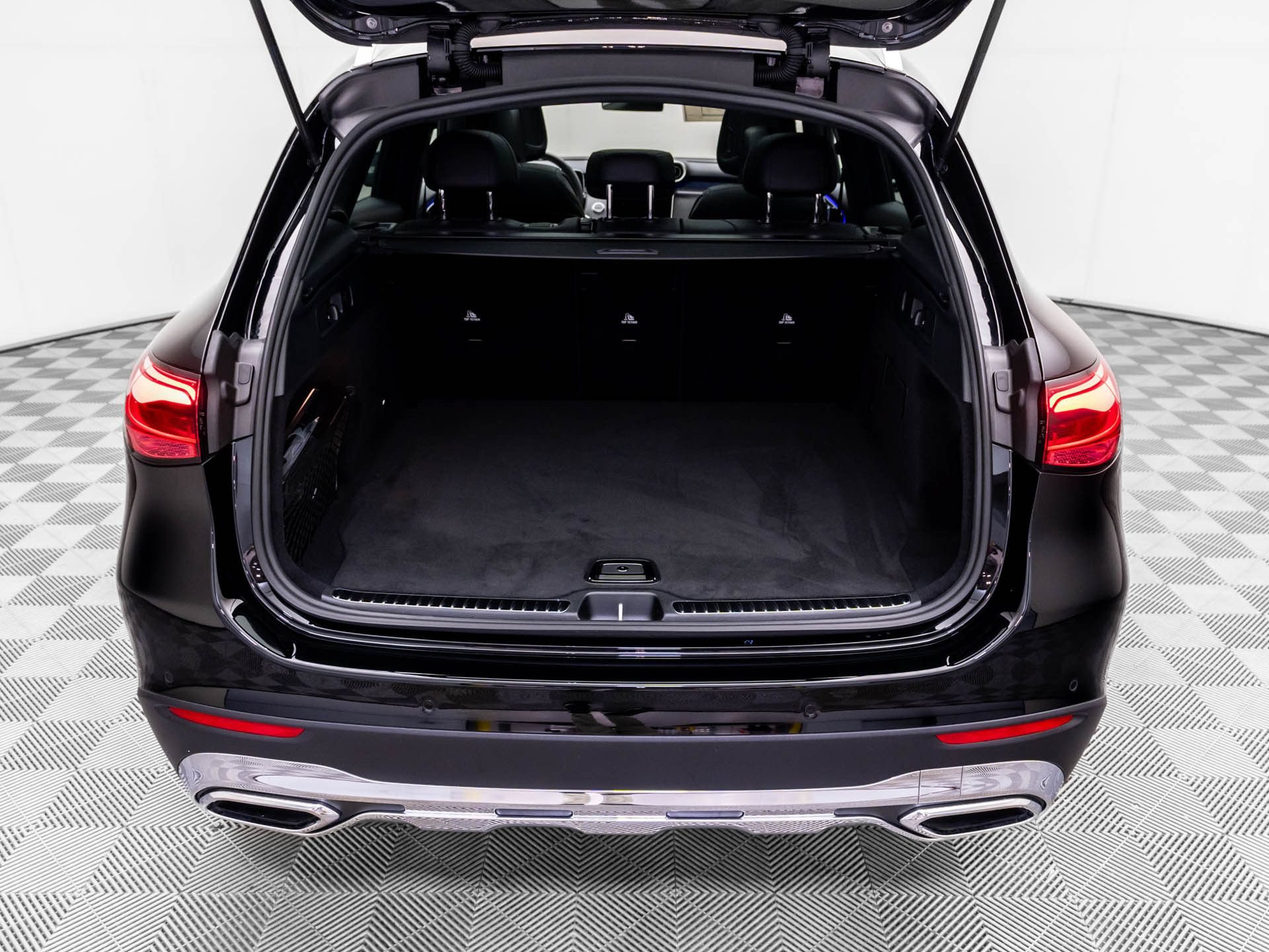 New 2026 Mercedes-Benz GLC 300 4MATIC image 32