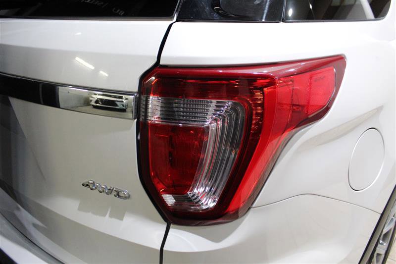 Used 2017 Ford Explorer Limited AWD/4WD image 11