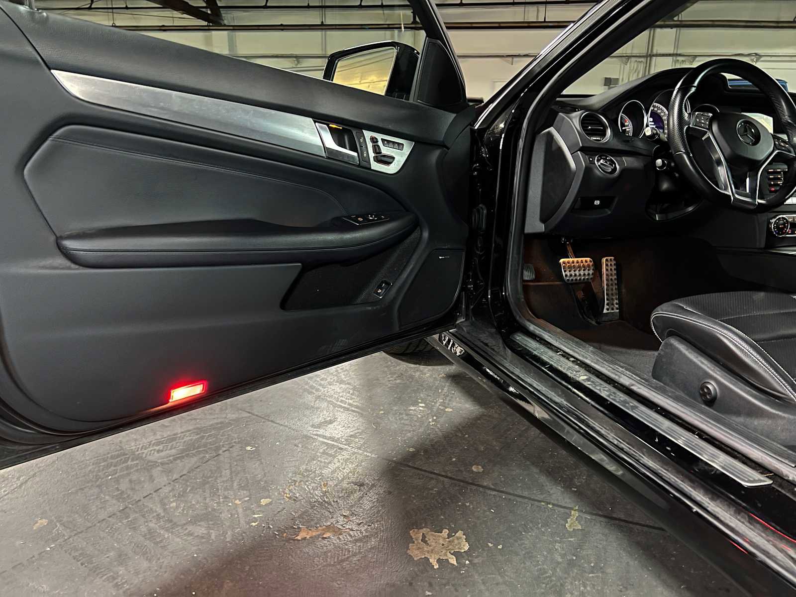 Used 2015 Mercedes-Benz C 350 Coupe image 16