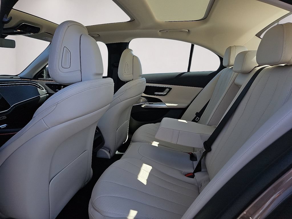 New 2025 Mercedes-Benz E 350 4MATIC Sedan image 15