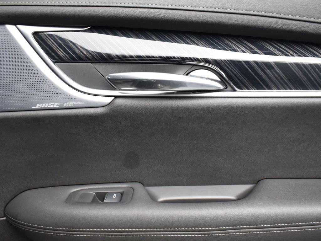 Certified 2024 Cadillac XT6 Premium Luxury w/ LPO, Floor Liner Package image 31