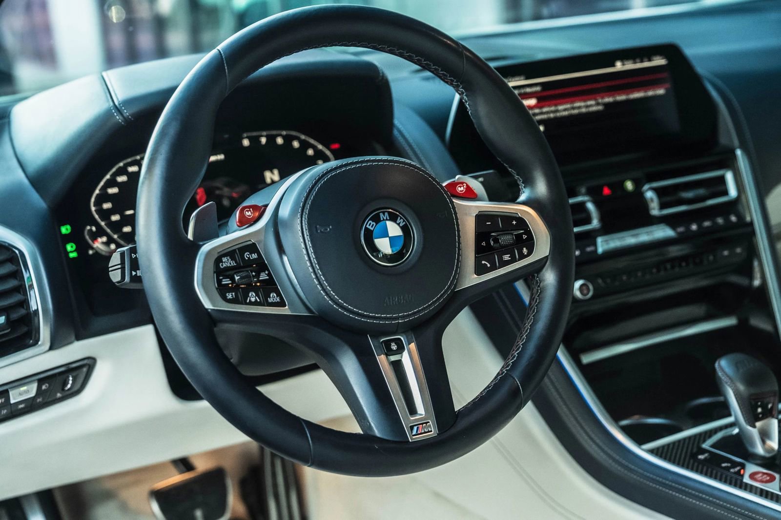 Used 2020 BMW M8 Coupe AWD/4WD image 23
