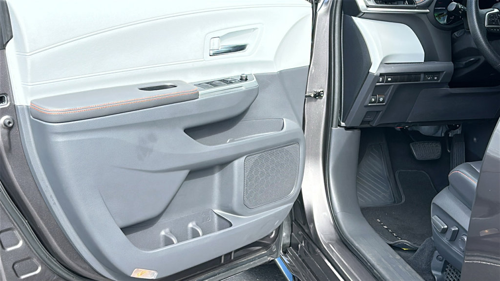 Used 2021 Toyota Sienna XSE image 23