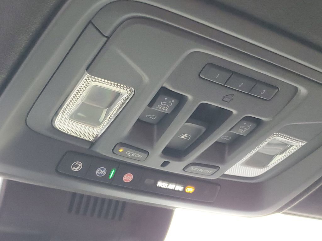 Used 2024 GMC Sierra 3500 Denali Ultimate image 24